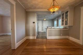 110 Laurens St #1